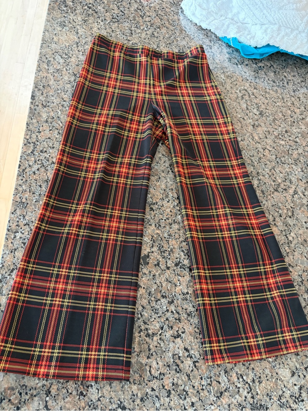 Women’s Vintage Plaid Pull On Slacks. Polyester. Size 15/16 Pristine Condition
